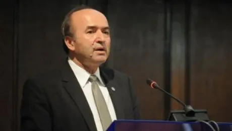 Ministrul Justiției, Tudorel Toader, vizită pe neașteptate la Curtea de Apel Suceava