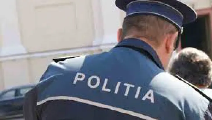 Un individ din Dornești a fost arestat preventiv după ce a lovit un polițist