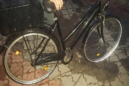 Un botoșănean a furat o bicicletă din parcarea unui supermarket din municipiul Suceava