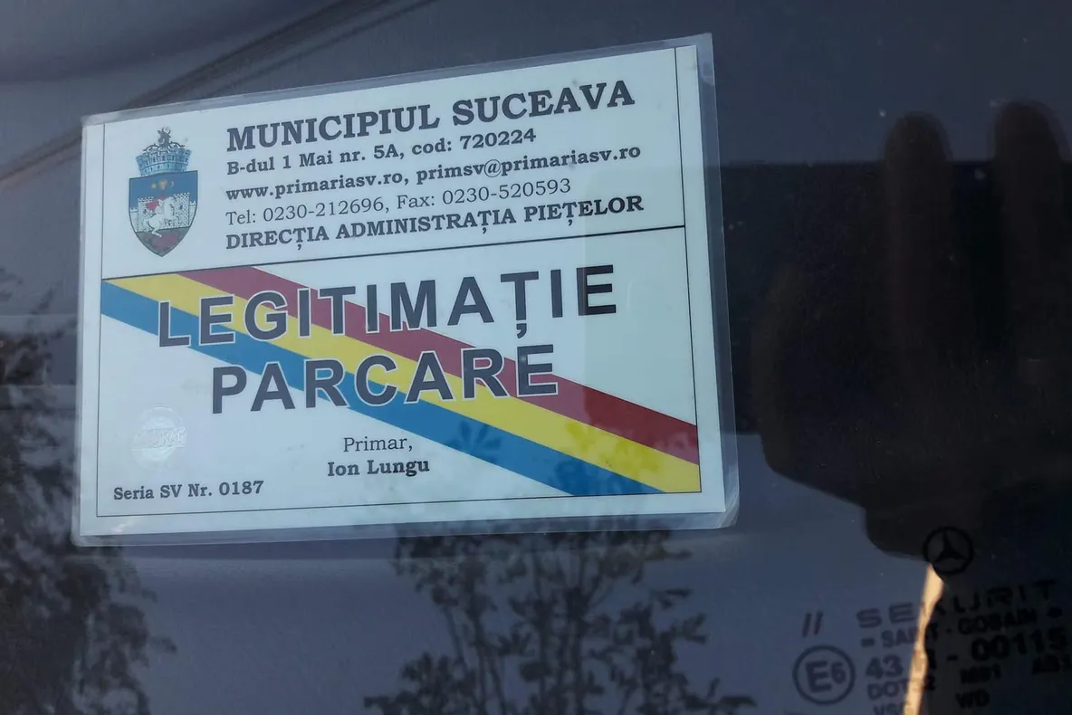 Legitimațiile gratuite pentru parcare, retrase de Primărie de anul viitor