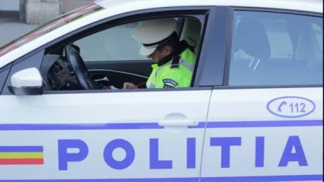 Peste 70 de sancțiuni, aplicate de polițiști în timpul unei razii desfășurată în zona Vicovu de Sus