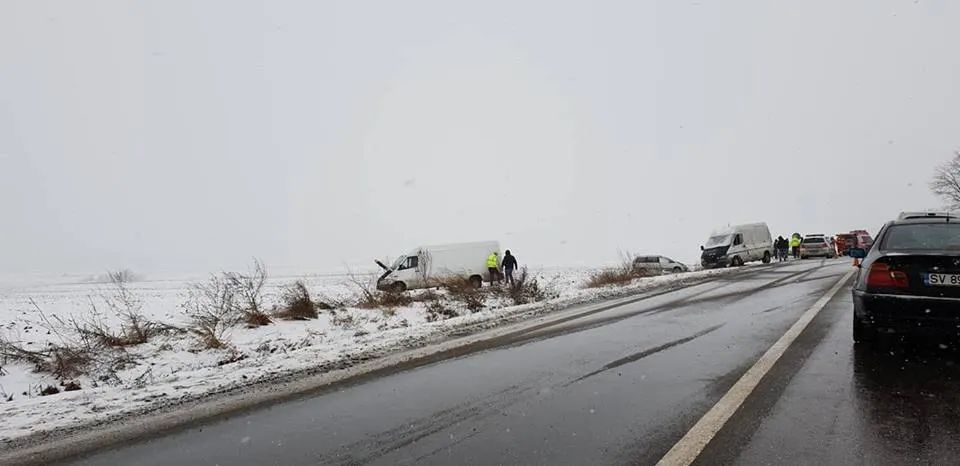 Patru autovehicule au fost implicate într-un accident pe raza localității Dănila FOTO