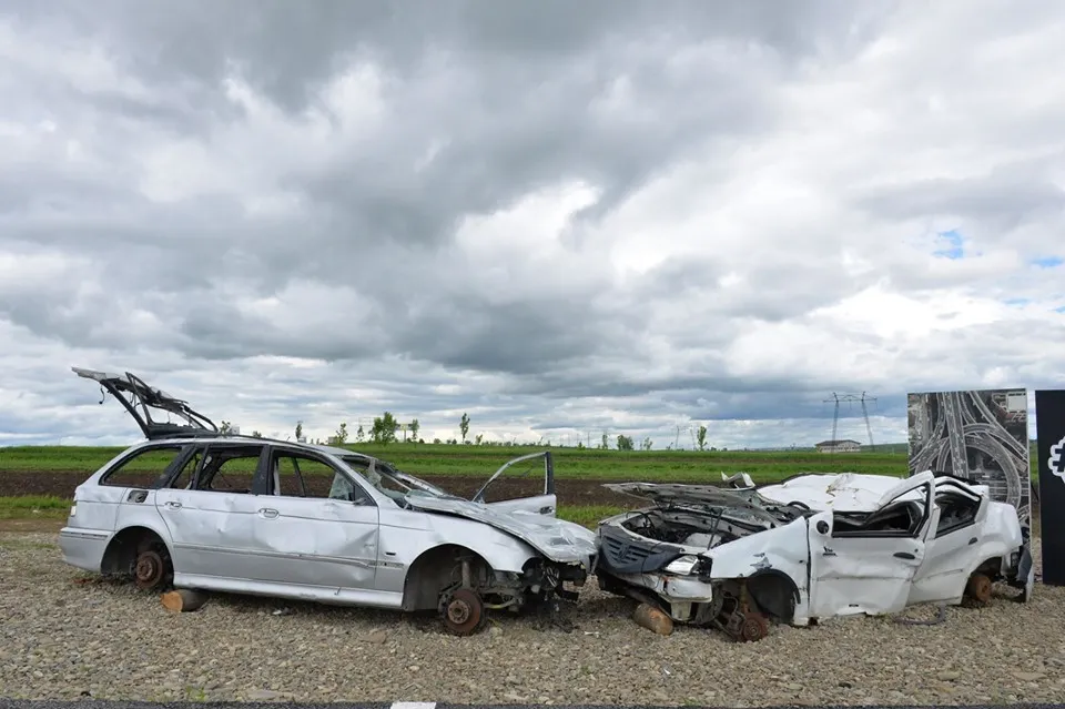 Hoții au dat iama în mașinile expuse la primul metru de autostradă din Moldova FOTO