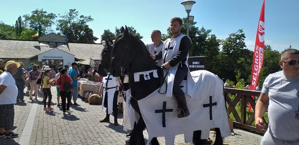 Aproape 27.000 de spectatori la Festivalul Medieval de la Suceava