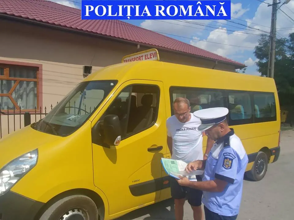 Controale în trafic la autovehiculele de transport persoane FOTO