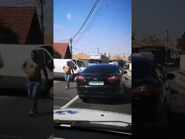Casă cuprinsă de flăcări în localitatea Lămășeni