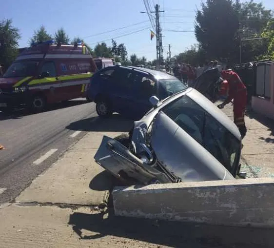 Accident rutier cu o victimă la Dumbrăveni. Unul dintre șoferi era beat criță FOTO