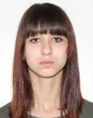 O tânără de 21 de ani a dispărut fără urmă. Mama o caută cu disperare