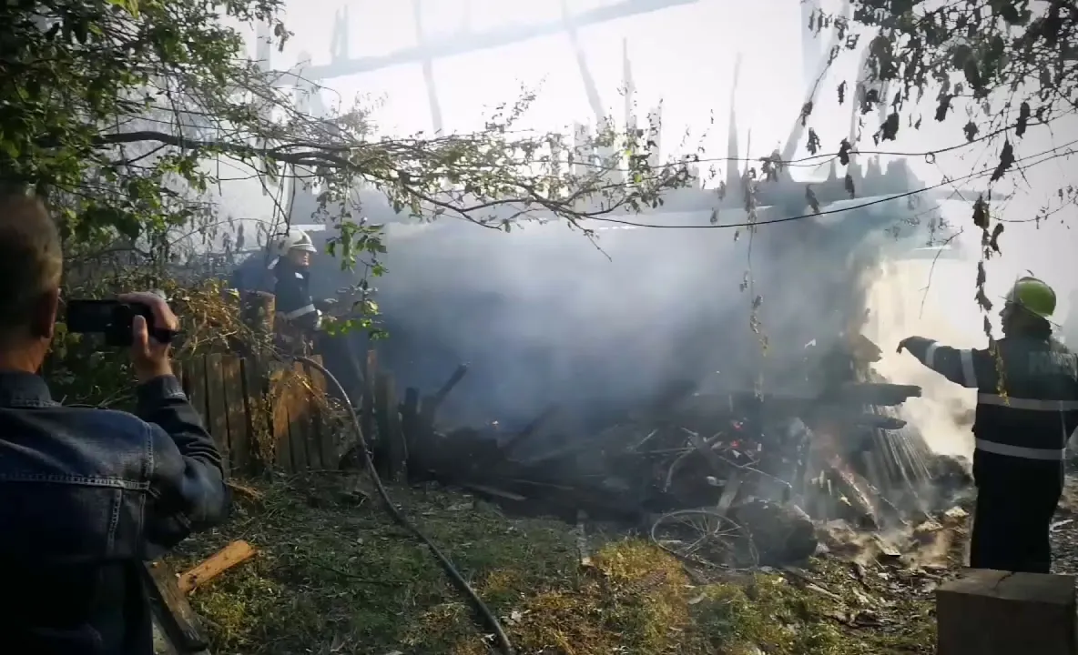 VIDEO Spargere filmată de camerele de supraveghere într-un pub din Suceava