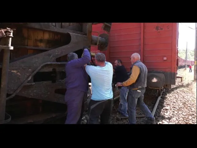 Un TIR a fost cuprins de flăcări pe DN 17, pe raza localității Poiana Stampei VIDEO