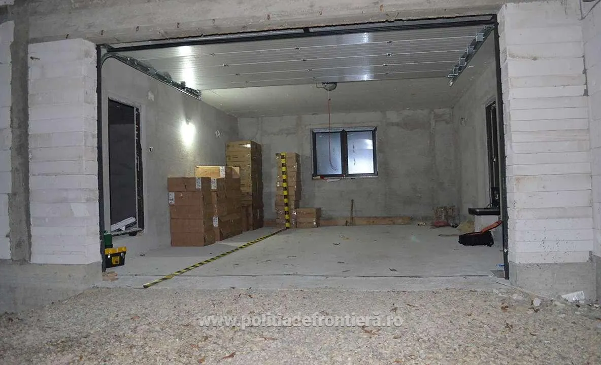 Țigări de contrabandă în valoare de aproape 300.000 de lei, descoperite într-un garaj din Vicovu de Sus VIDEO