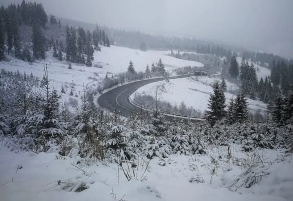 Cod portocaliu de vânt și viscol pentru zona de munte a județului Suceava