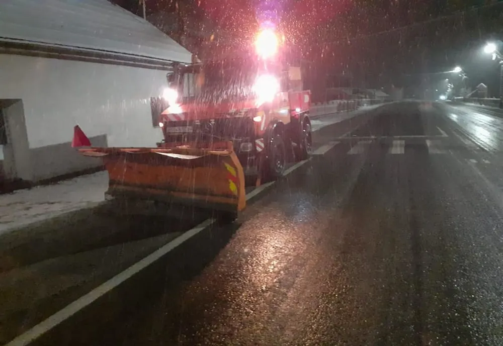Ninsoare în zona de munte a județului Suceava FOTO