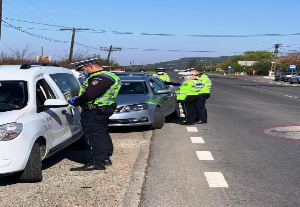 Peste o sută de sancțiuni contravenționale aplicate pentru nerespectarea măsurilor privind restricționarea circulației