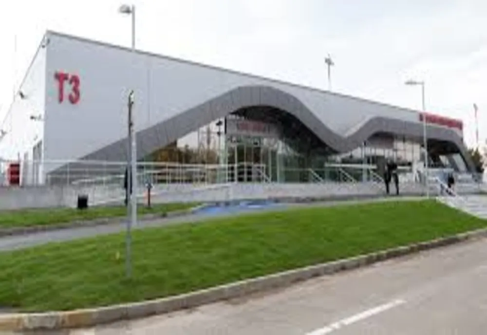Două curse spre Germania, anulate la Aeroportul din Iaşi! Sute de persoane trimise acasă! 