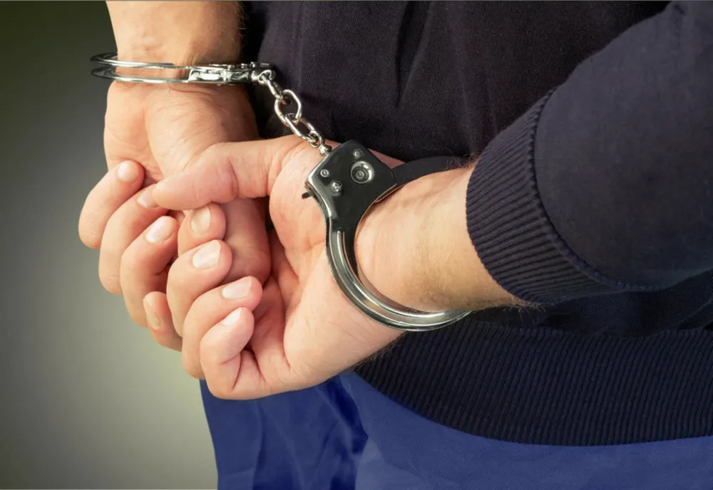 Mandat pus în executare de polițiști 