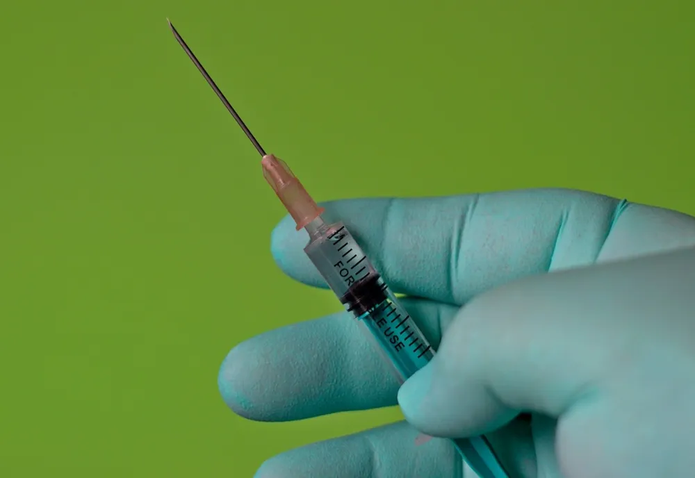 Sanitas: Doar 60% dintre angajații din spitalele publice s-au vaccinat anti-Covid în ultimele șase luni