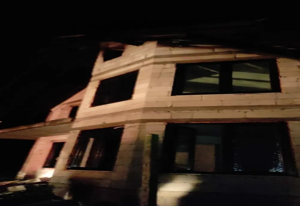 Casă lovită de trăsnet în județul Suceva- FOTO