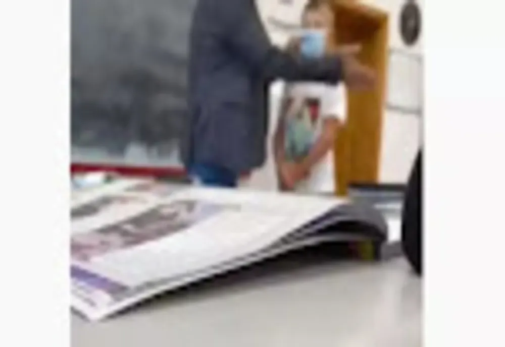 VIDEO | Elev pălmuit de profesor în faţa clasei, în Suceava. Inspector şcolar: „Dascălul spune că a fost un gest prietenesc”