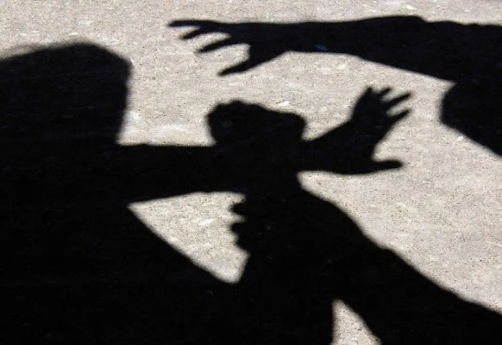 Profesorul din Suceava care a lovit un elev în clasă a fost trimis în judecată. Cum își explică gestul