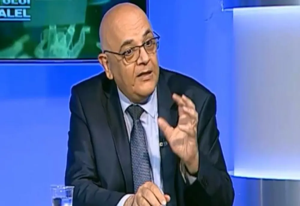 Raed Arafat: Cei care au orice simptom de răceală să se testeze - Ce spune despre noi restricții și FINALUL pandemiei