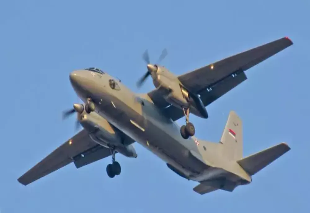 O navă a Rusiei ar fi doborât un avion rusesc în Marea Neagră dintr-o eroare de comunicare