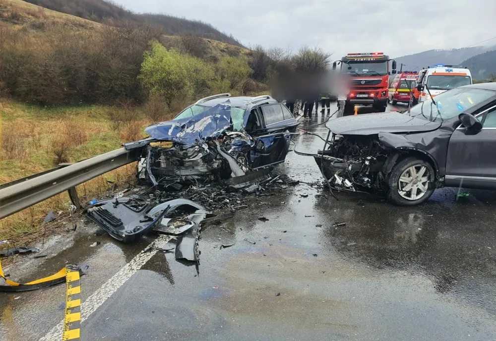ACCIDENT cu victime încarcerate în județul Suceava