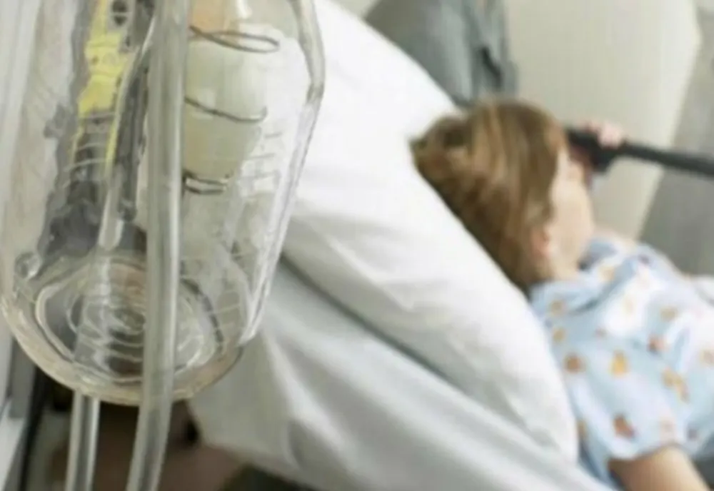 Ipoteze incredibile despre hepatita misterioasă la copii: Paracetamolul și câinii ar putea fi cauza