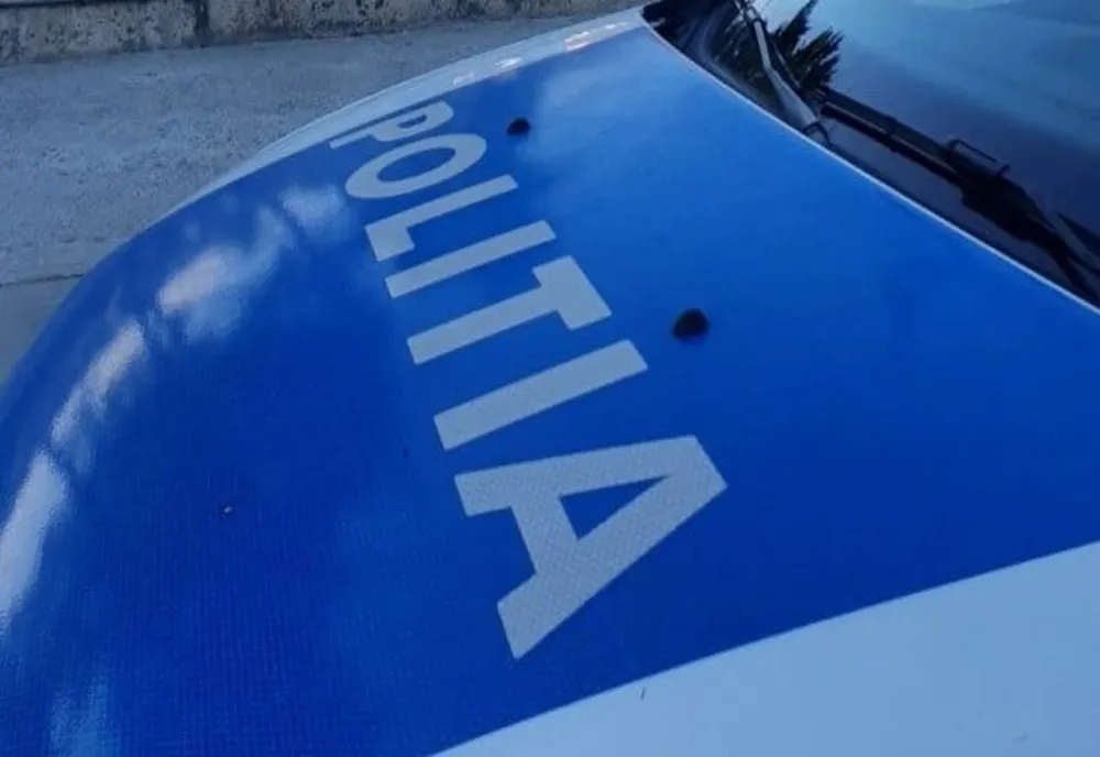 Dosar penal pentru un bărbat care a condus un autoturism cu plăcuțele expirate