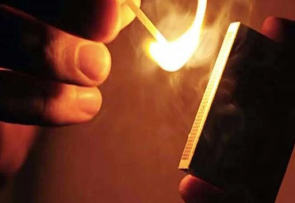 A incendiat o casă pentru că nu era de acord să facă partaj cu fosta concubină! Acum este în arest!