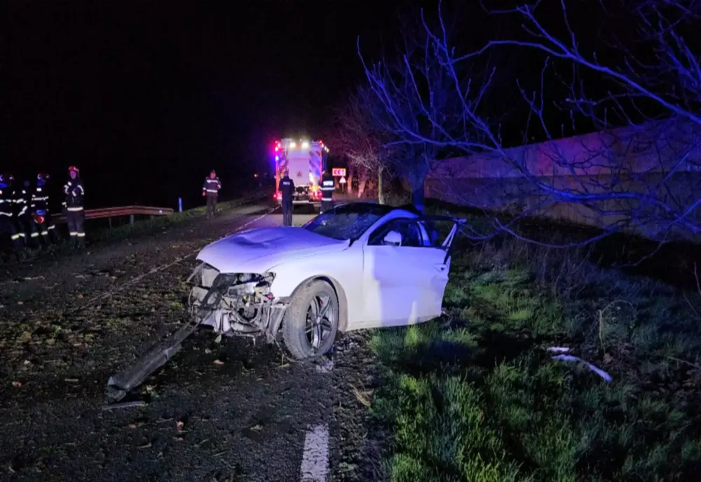 Accident TERIBIL la Murfatlar. Un șofer a murit după ce s-a izbit cu mașina de un TIR, Mașina s-a oprit după încă 150 de metri - FOTO/VIDEO