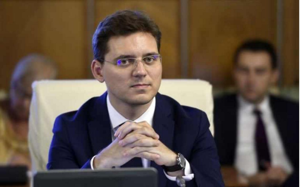Ministrul Afacerilor Europene, Victor Negrescu, consultare publică la Fălticeni
