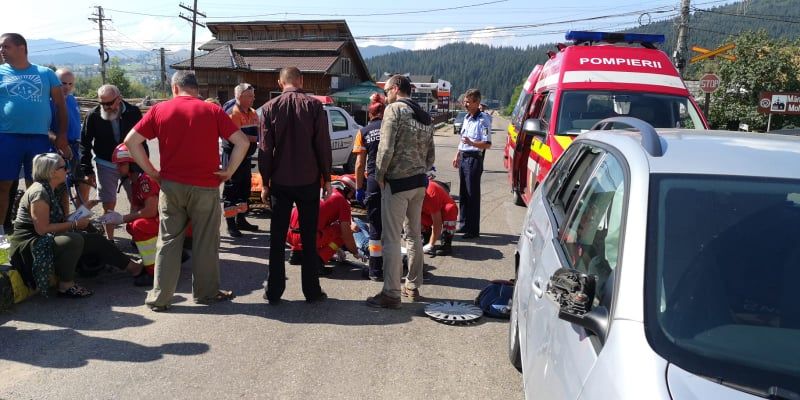 Vatra Moldoviței. Coliziune între un motoscuter și un autoturism FOTO