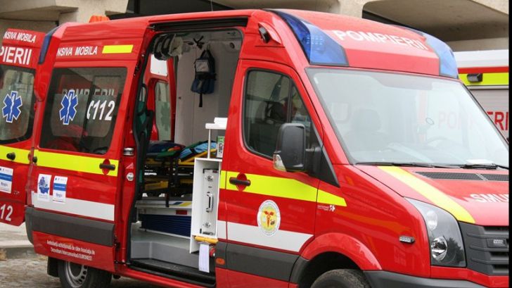 O fetiță de nouă ani ajuns cu arsuri la spital după ce tatăl ei a aruncat cu lichid fierbinte pe ea