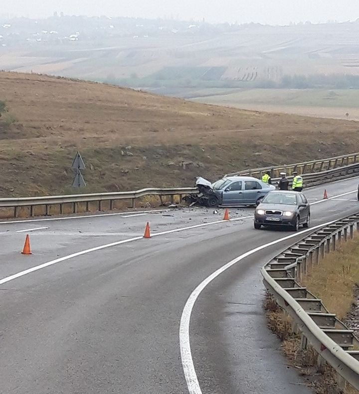 Accident cu șapte victime la Stroiești. Un șofer nu a adaptat viteza la carosabilul umed FOTO