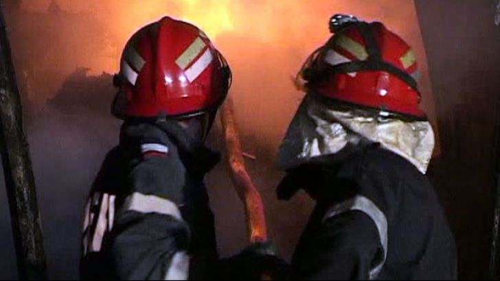 Incendiu pe raza localității Ilișești. Mai multe magazii au fost cuprinse de flăcări