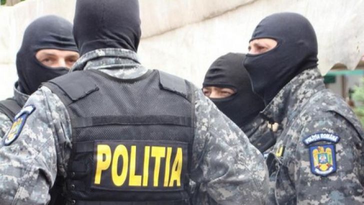 Percheziții în județul Suceava la suspecți de contrabandă cu tutun. 29 persoane conduse la audieri VIDEO