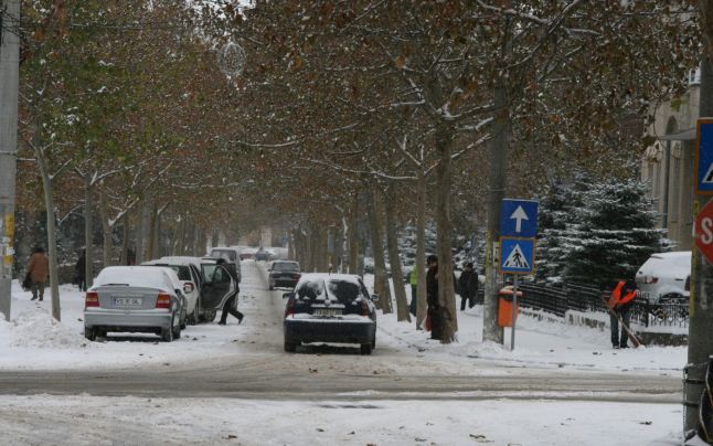 O femeie din Vulturești a fost găsită moartă pe un câmp