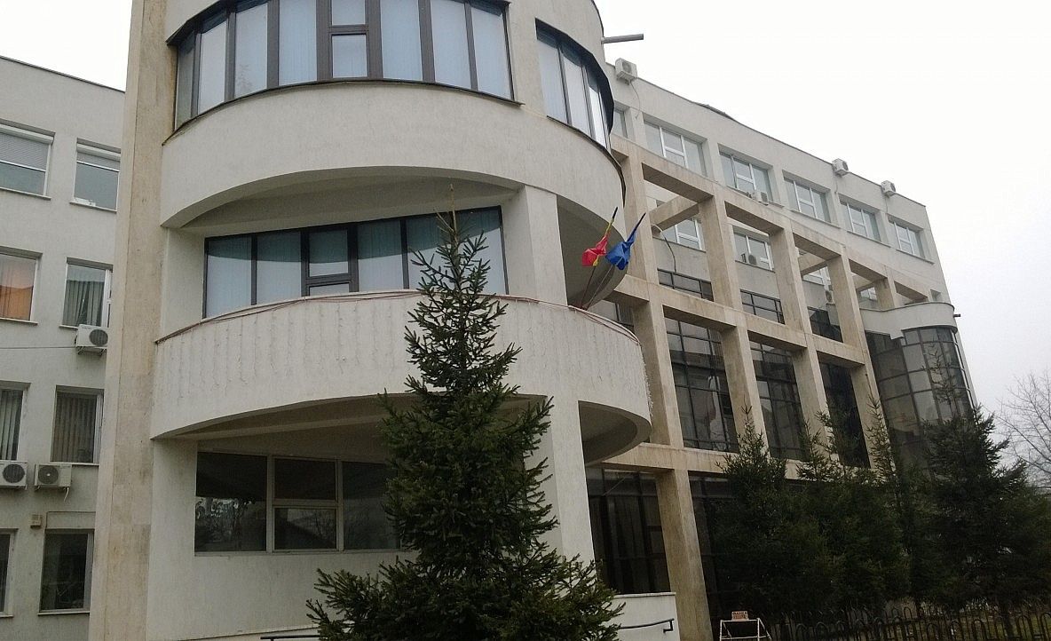 DSP avertizează asupra riscului unor proceduri de înfrumuseţare practicate de o clinică