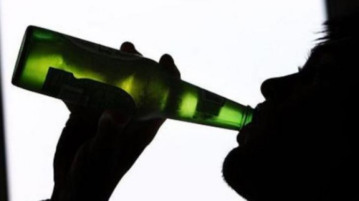 O femeie a ajuns la spital în comă alcoolică de gradul IV. Medicii nu au mai putut să o salveze