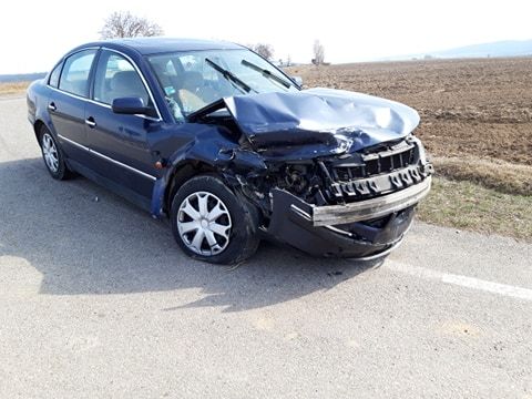 Carambol cu trei mașini și o persoană transportată la spital FOTO