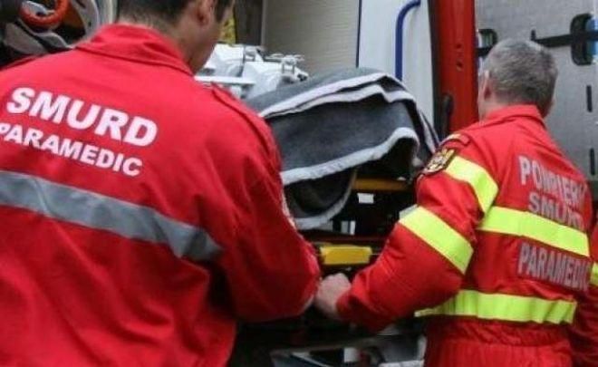 Un sucevean a murit după ce a căzut de la etajul al doilea al unui bloc
