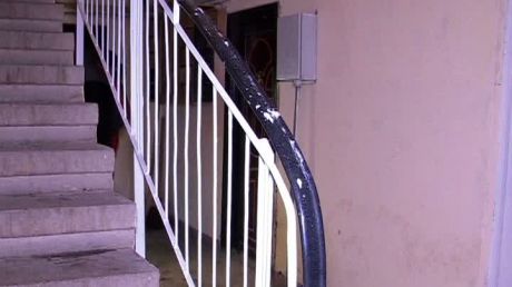 Bătrân de 90 de ani tâlhărit în scara blocului de trei tineri de etnie romă