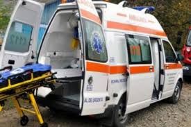 Un bărbat a ajuns la spital după ce și-a scăpat drujba pornită peste o mână