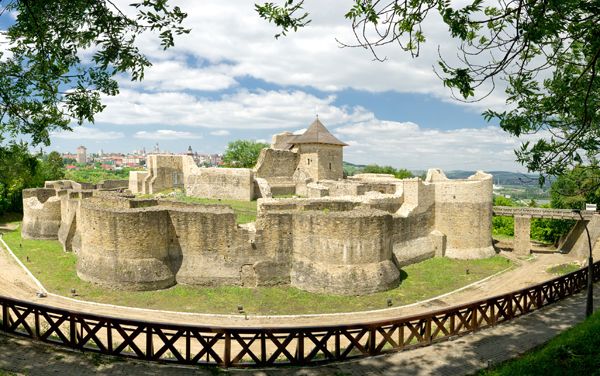 Cetatea de Scaun a Sucevei promovată la a V-a ediţie a „Târgului European al Castelelor”, la Hunedoara