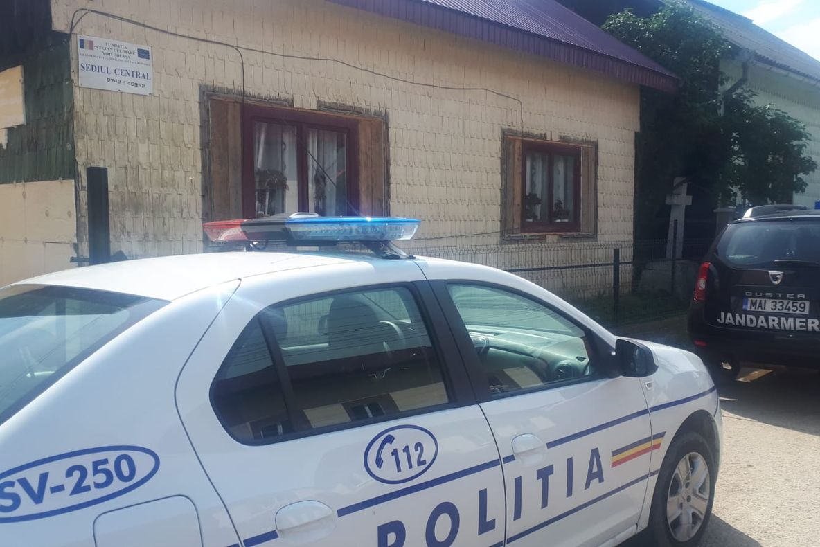 Un bărbat din Sucevița care pretindea că este avocat a fost reținut VIDEO