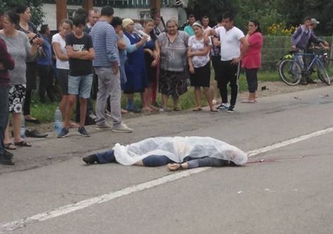 Horodnic de Sus. Un bâtrân și-a pierdut viața, iar nepotul acestuia a fost grav rănit FOTO