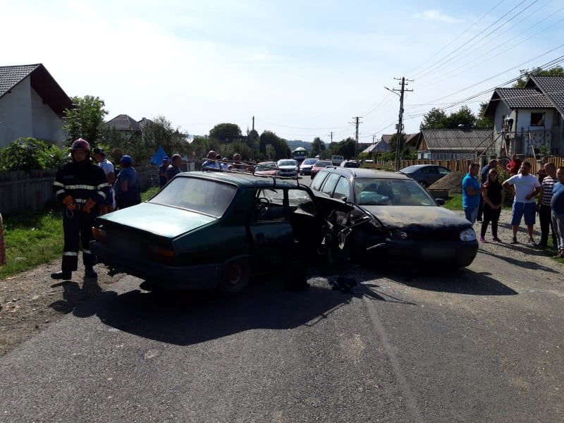 Accident rutier pe raza localității Bogdănești. Cinci persoane au fost rănite FOTO