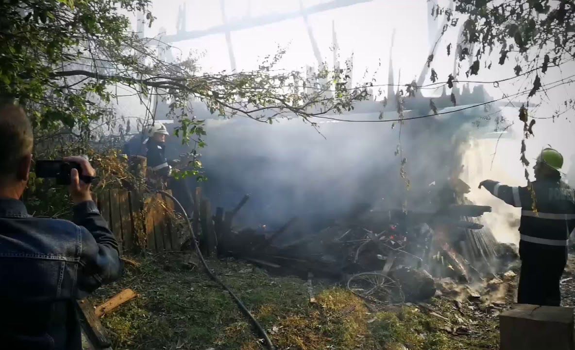 VIDEO Spargere filmată de camerele de supraveghere într-un pub din Suceava
