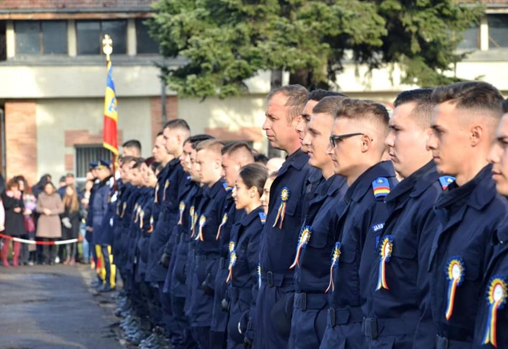 Ceremonie de absolvire și avansare în grad la Școala de Subofițeri de Jandarmi Fălticeni FOTO